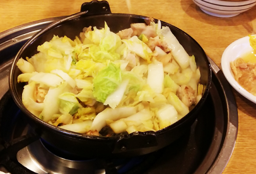 【金沢グルメ】金沢のソウルフード!? 「さぶろうべい」で、とり白菜鍋を食べる
