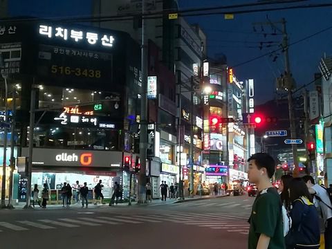 釜山大学の巨大雑貨店