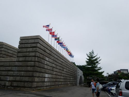 韓国人が怒る「掟破りのポーズ」＠仁川上陸作戦記念館