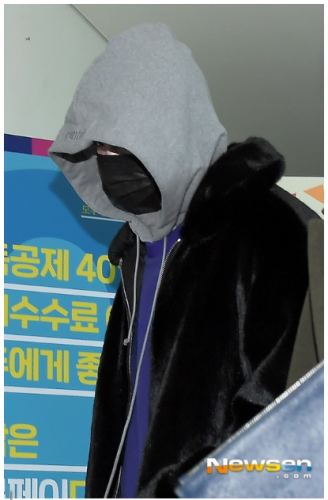 韓国　俳優イ・ジョンソク入隊初勤務にしては…まるで犯罪者のようないでたち