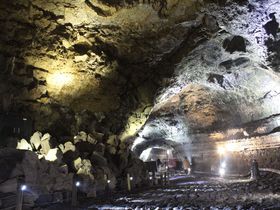 韓国・済州島「万丈窟」は世界最長の溶岩洞窟｜韓国｜LINEトラベルjp 旅行ガイド