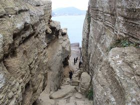 済州島「ヨンモリ海岸」は龍伝説が残る奇岩怪石のジオパーク！｜韓国｜LINEトラベルjp 旅行ガイド