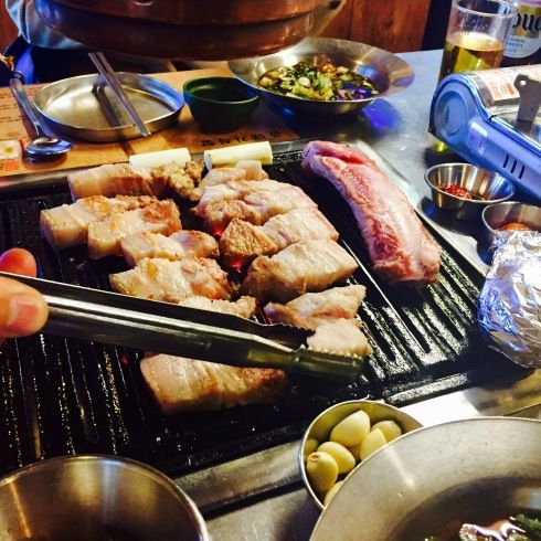 ソウル旅行 7 ミシュランの人気店のサムギョプサルを♪「金豚食堂」