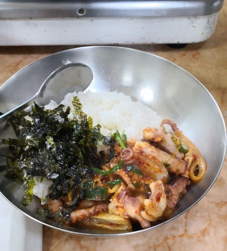 釜山でファン仲間と合流、タコ鍋を食べる