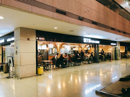 ギリギリセーフ！！意外に早く閉まった仁川空港の食堂。。。
