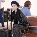 韓国旅行｜【チョン・ユミ】日常もグラビアのような特別な空港ファッション…愛らしい魅力満載♪