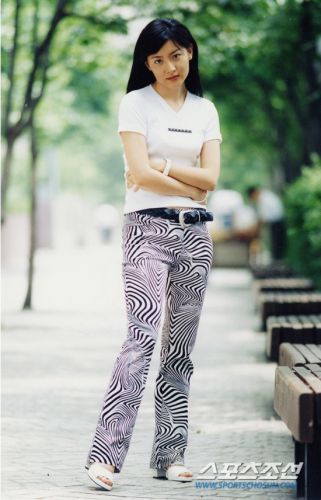 韓国有名女優、李英愛[イ・ヨンエ]＆高賢廷[コ・ヒョンジョン]♪デビュー直後のグラビア写真