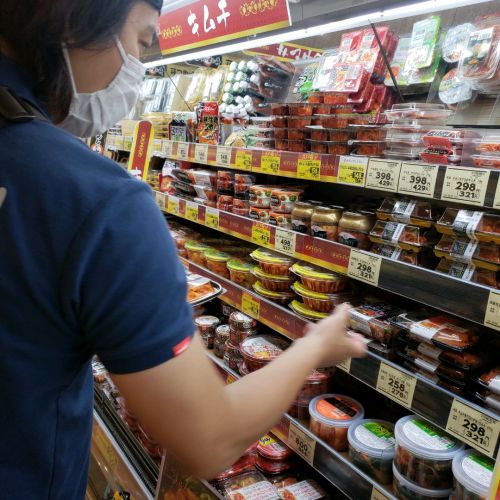 韓国夫が大興奮したスーパーの品揃えに「冷蔵庫が占領される」