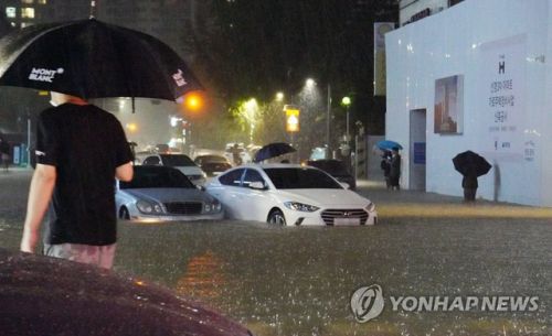韓国で115年振り大雨記録が・・・